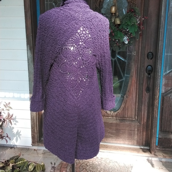 Women's EUC BCBGMAXAZRIA Purple long sleeve textured Cardigan Sz P/M - Picture 4 of 6